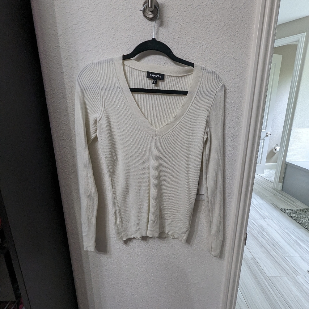 Express ribbed v neck sweater